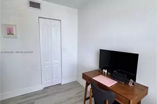 2000 NE 135th St, North Miami, FL 33181 - Photo 12