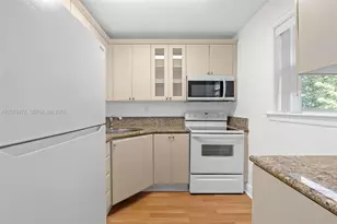 17255 SW 95th Ave, Palmetto Bay, FL 33157 - Photo 8
