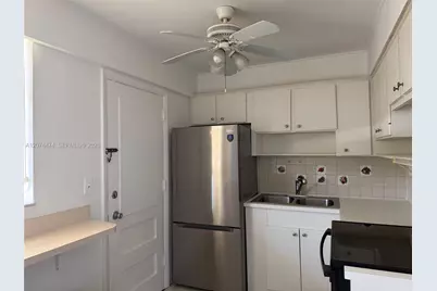 2910 Point East Dr #M514, Aventura, FL 33160 - Photo 4