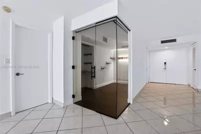 6423 Collins Ave #1702, Miami Beach, FL 33141 - Photo 16