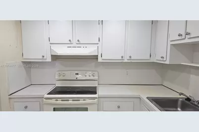 1300 NE Miami Gardens Dr #609E, Miami, FL 33179 - Photo 8