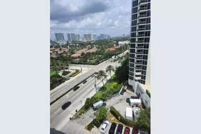 19201 Collins Ave #1028, Sunny Isles Beach, FL 33160 - Photo 4