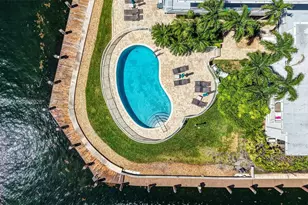 1705 N Riverside Dr, Pompano Beach, FL 33062 - Photo 2