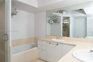 20000 E Country Club Dr, Aventura, FL 33180 - Photo 10