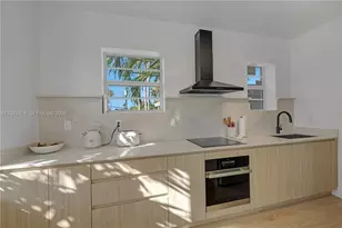 4812 Pine Tree Dr, Miami Beach, FL 33140 - Photo 4