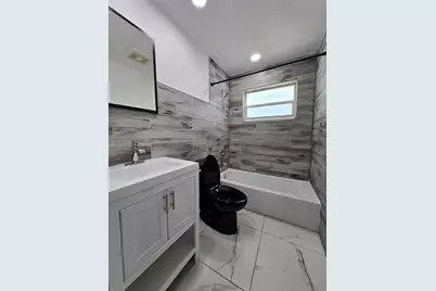 154 NW 14th Way #B, Dania Beach, FL 33004 - Photo 4