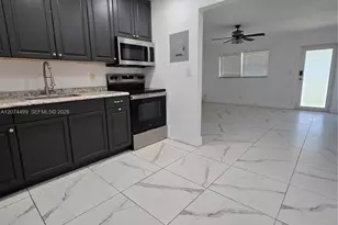 154 NW 14th Way, Dania Beach, FL 33004 - Photo 2