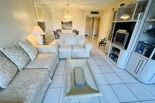 2309 S Cypress Bend Dr, Pompano Beach, FL 33069 - Photo 2