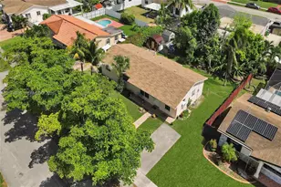 102 NE 206th Terrace, Miami Gardens, FL 33179 - Photo 4