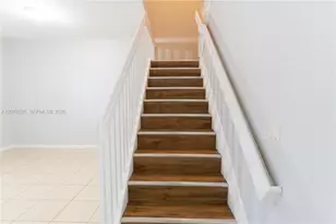 806 N Santa Catalina Cir, North Lauderdale, FL 33068 - Photo 10