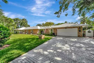 560 W Tropical Way, Plantation, FL 33317 - Photo 6