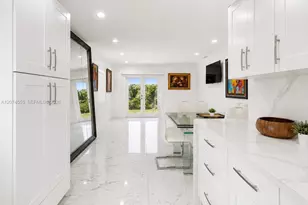 19651 SW 168th St, Miami, FL 33187 - Photo 10
