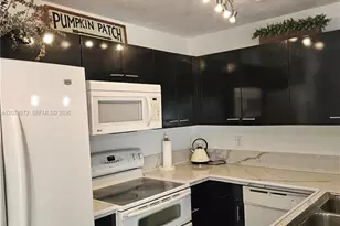 126 Hidden Ct Rd, Hollywood, FL 33023 - Photo 6