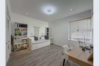 2950 Medinah, Weston, FL 33332 - Photo 32