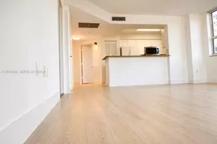 19501 W Country Club Dr, Aventura, FL 33180 - Photo 6
