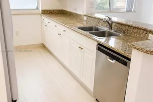 19501 W Country Club Dr, Aventura, FL 33180 - Photo 2