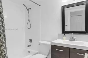 6745 W 26th Dr, Hialeah, FL 33016 - Photo 12