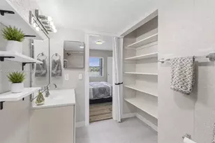 6745 W 26th Dr, Hialeah, FL 33016 - Photo 10