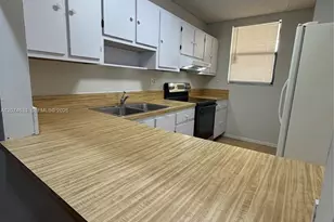 8429 Forest Hills Dr, Coral Springs, FL 33065 - Photo 2