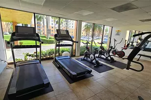 9320 Fontainebleau Blvd, Miami, FL 33172 - Photo 14