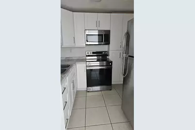9320 Fontainebleau Blvd #401, Miami, FL 33172 - Photo 6