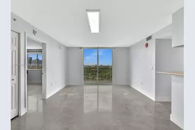 816 NW 11th St #1208, Miami, FL 33136 - Photo 2