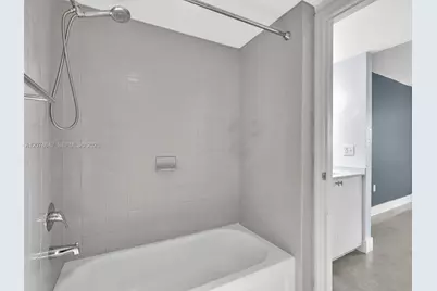 816 NW 11th St #1208, Miami, FL 33136 - Photo 16