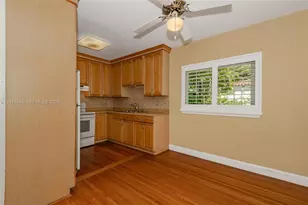 989 Eastward Dr, Miami Springs, FL 33166 - Photo 8