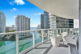300 S Biscayne Blvd, Miami, FL 33131 - Photo 6