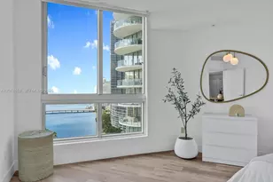 300 S Biscayne Blvd, Miami, FL 33131 - Photo 14