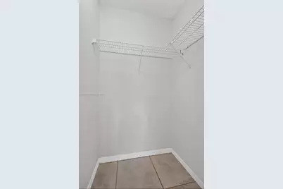 2342 NW 184th Ter, Pembroke Pines, FL 33029 - Photo 32