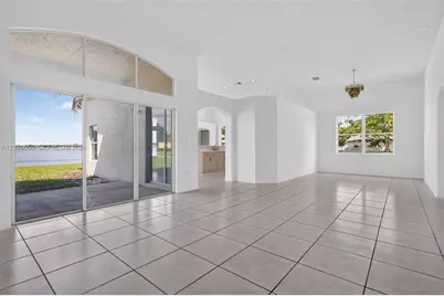 2342 NW 184th Ter, Pembroke Pines, FL 33029 - Photo 4