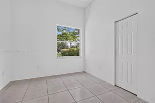 2342 NW 184th Terrace, Pembroke Pines, FL 33029 - Photo 24