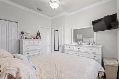 1034 NE 30th Ave, Homestead, FL 33033 - Photo 12