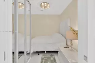 15811 Collins Ave, Sunny Isles Beach, FL 33160 - Photo 26
