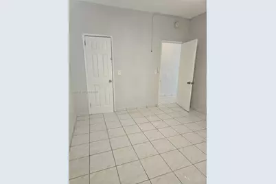 215 30th St #2, Miami Beach, FL 33140 - Photo 14