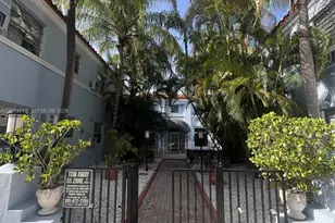 215 30th St, Miami Beach, FL 33140 - Photo 4