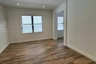 731 NE 193rd St, Miami, FL 33179 - Photo 4