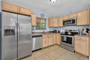 2904 Van Buren St, Hollywood, FL 33020 - Photo 8