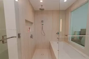 2411 Laguna Cir, North Miami, FL 33181 - Photo 16