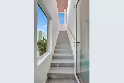 305 Oak St, Hollywood, FL 33019 - Photo 62