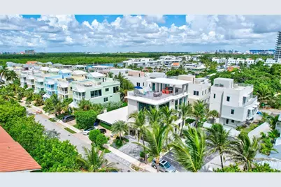 305 Oak St, Hollywood, FL 33019 - Photo 78