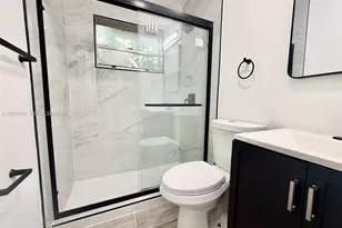 910 SW 2nd Ave, Hallandale Beach, FL 33009 - Photo 14