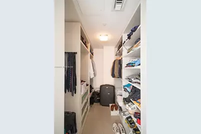 68 SE 6th St #1008, Miami, FL 33131 - Photo 32
