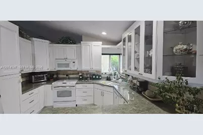 16461 SW 103 Terr, Miami, FL 33196 - Photo 10