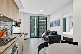 121 NE 5th St, Miami, FL 33132 - Photo 4