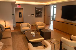 121 NE 5th St, Miami, FL 33132 - Photo 38