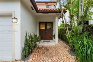 3068 Shipping Ave, Coconut Grove, FL 33133 - Photo 2