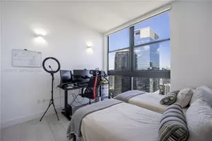 1010 Brickell Ave, Miami, FL 33131 - Photo 18