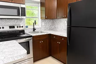 802 NW 3rd Terrace, Hallandale Beach, FL 33009 - Photo 4